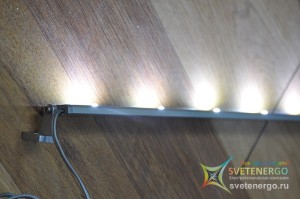 Линейный светодиодный светильник с кронштейном для крепления (8 LED) 600 мм., тёплый белый